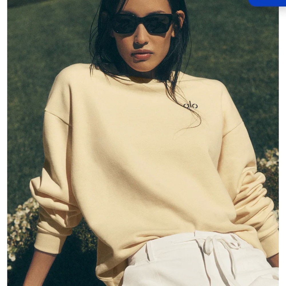 NWT Alo accolade sweatshirt crewneck candlelight yellow - Picture 4 of 4